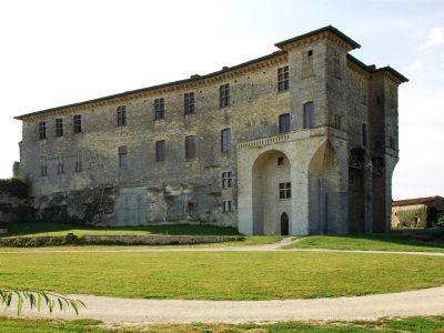 7. Château de Lavardens